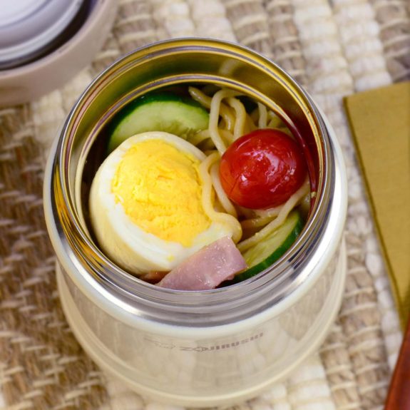 Ensalada de Ramen Fresca