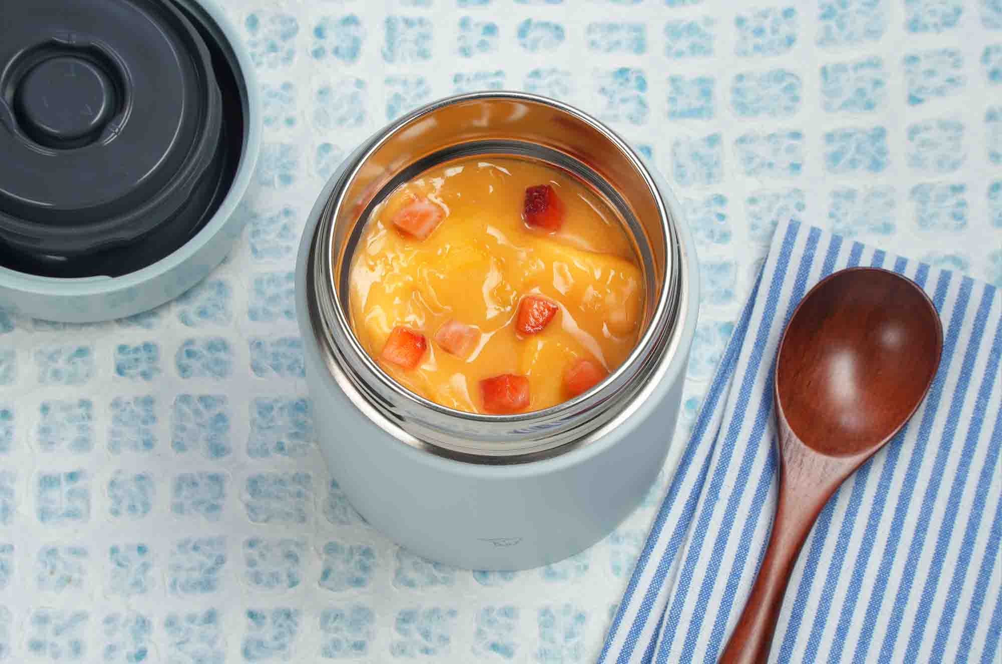 Gelatina de Leche de Soya con Mango